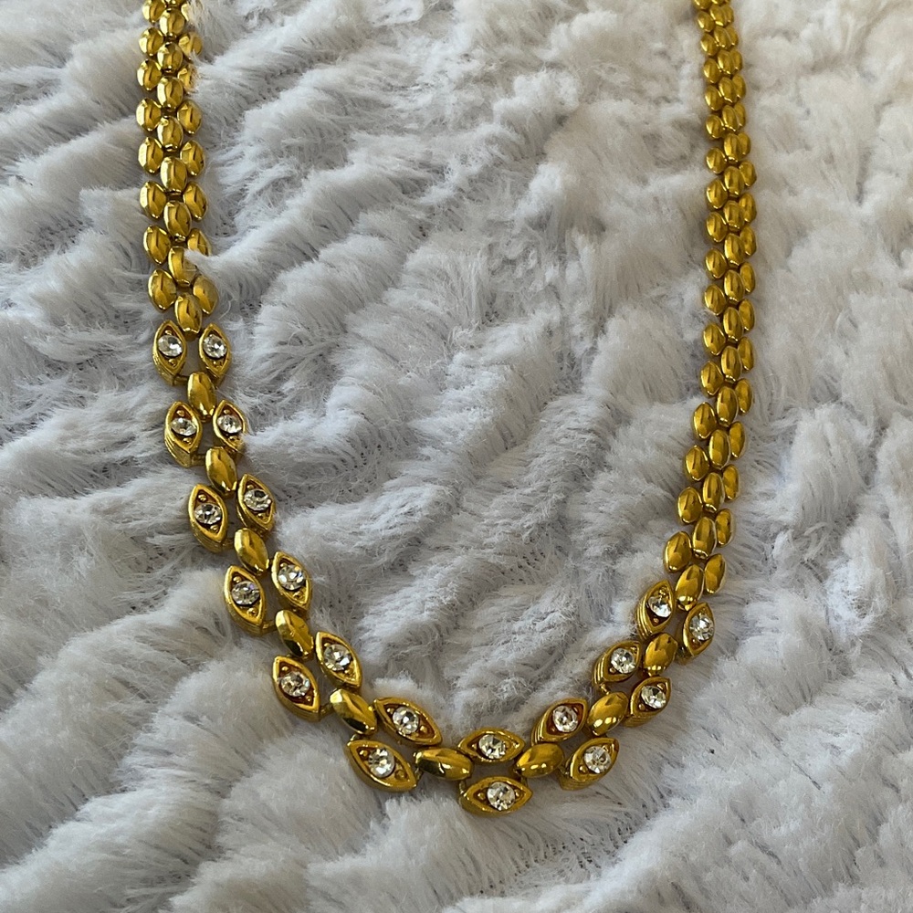 Elegant Gold-Tone Women's Necklace with Marquise Accents